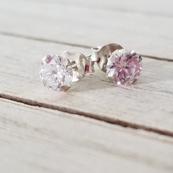 4mm Sterling Silver CZ stud earrings, Cubic Zircon - Picture 5 of 6